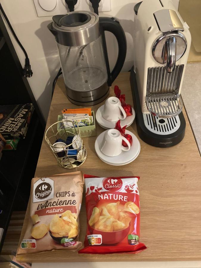 Une Chambre Chez Nous, A 12 Minutes De Paris マラコフ エクステリア 写真