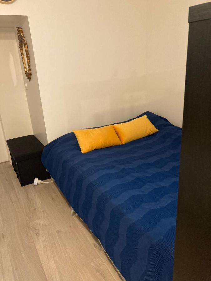 Une Chambre Chez Nous, A 12 Minutes De Paris マラコフ エクステリア 写真