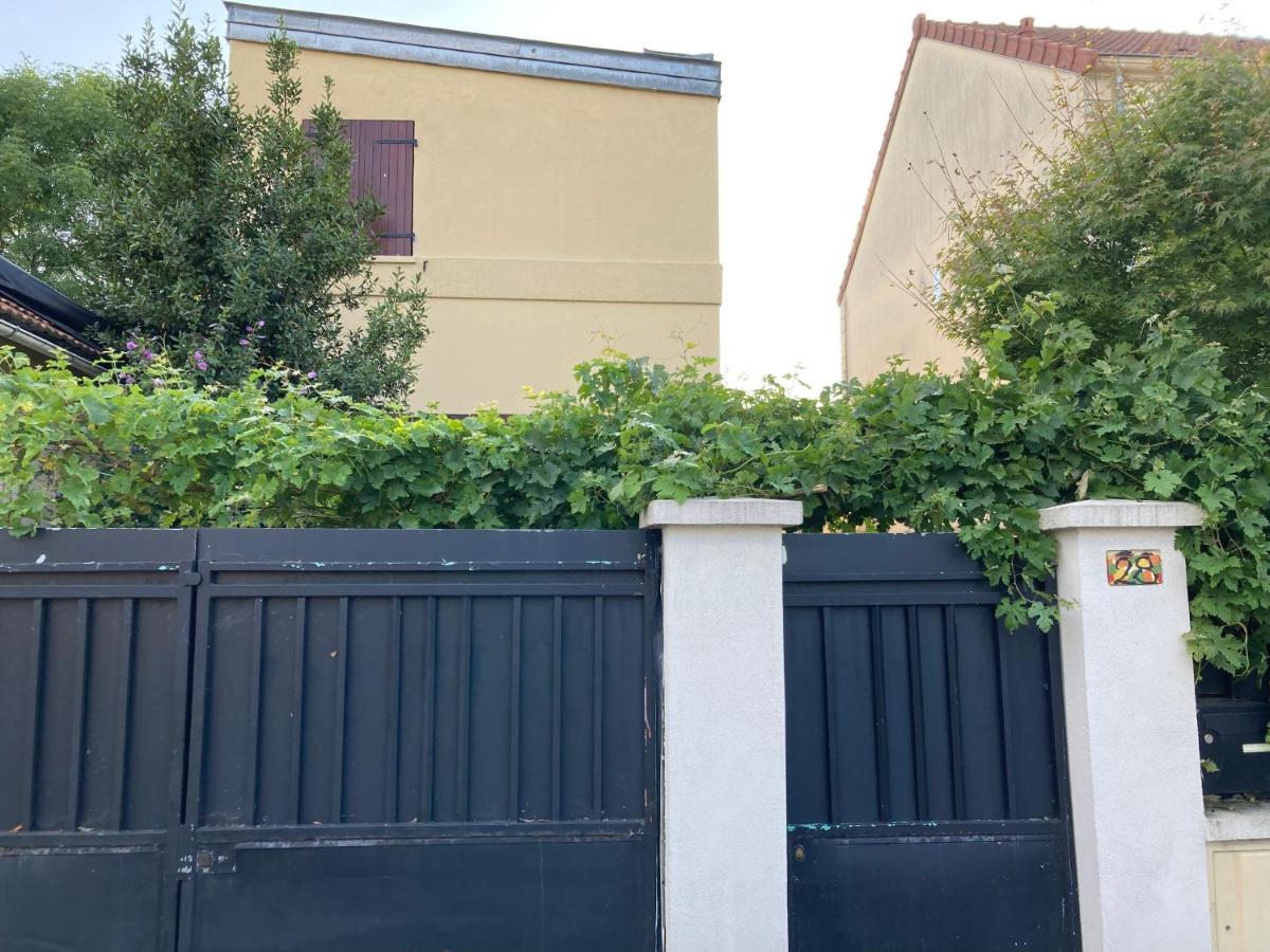 Une Chambre Chez Nous, A 12 Minutes De Paris マラコフ エクステリア 写真