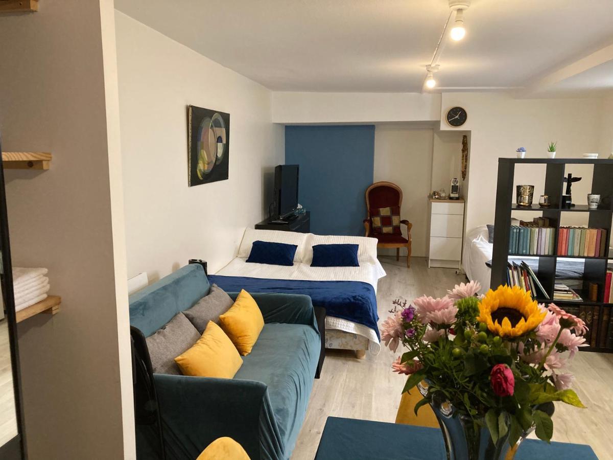 Une Chambre Chez Nous, A 12 Minutes De Paris マラコフ エクステリア 写真